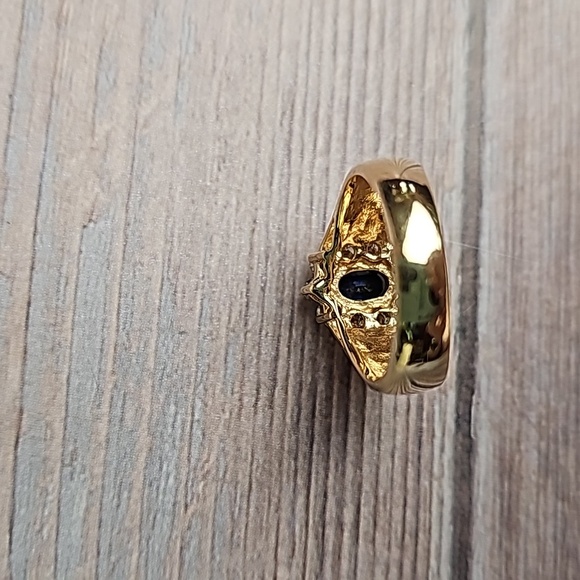 14KT YELLOW GOLD DIAMOND AND SAPPHIRE RING - Picture 10 of 15